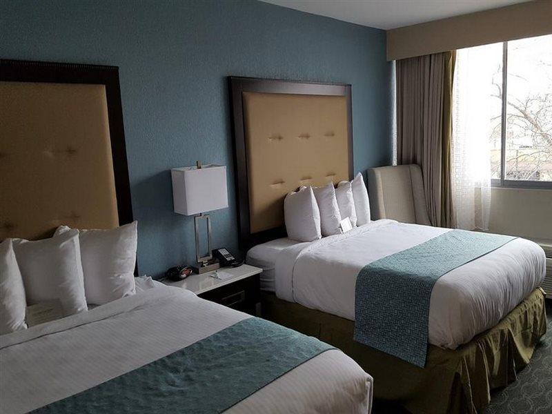 Wyndham Garden Kenosha Harborside Hotell Exteriör bild
