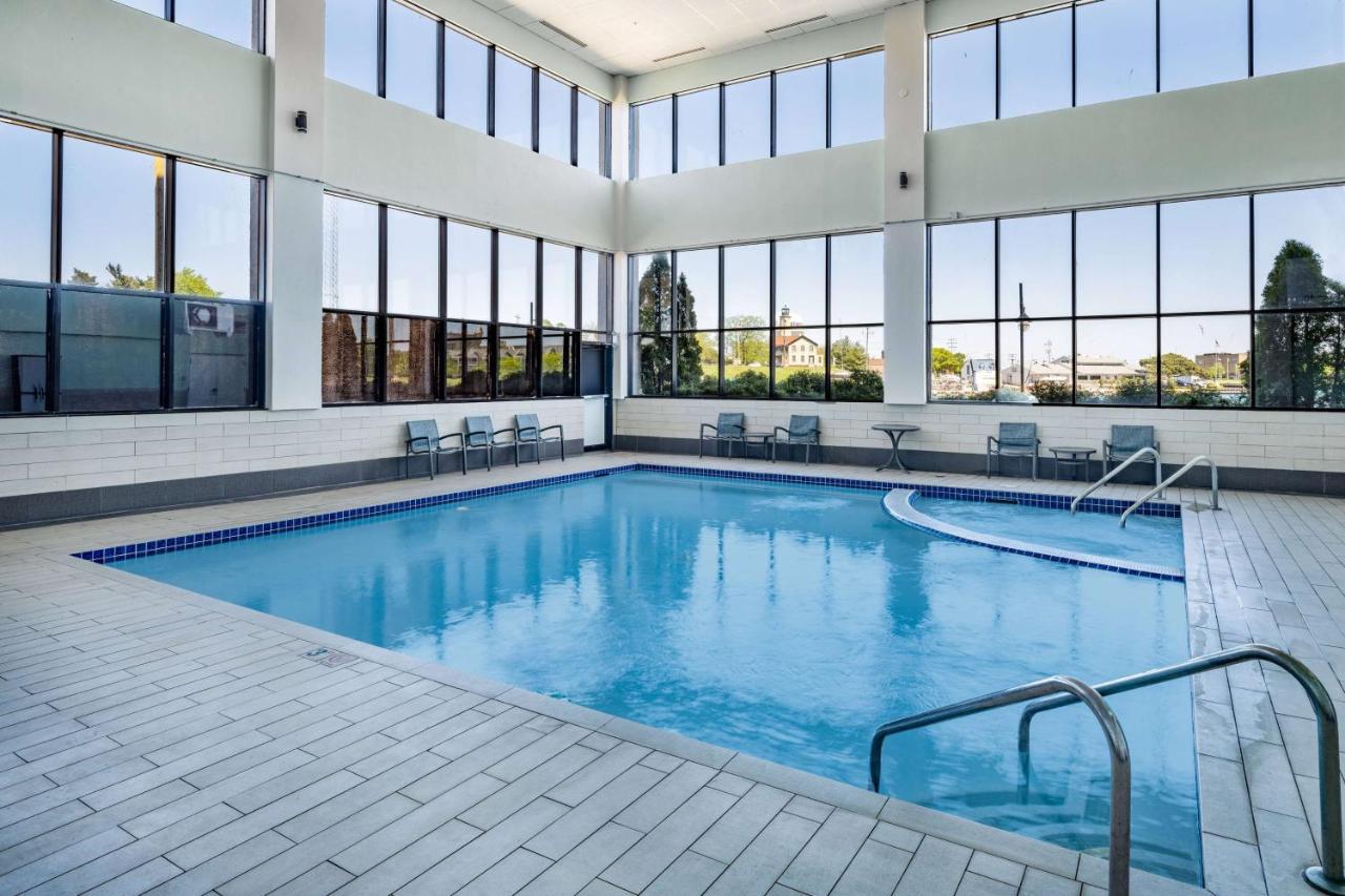 Wyndham Garden Kenosha Harborside Hotell Exteriör bild