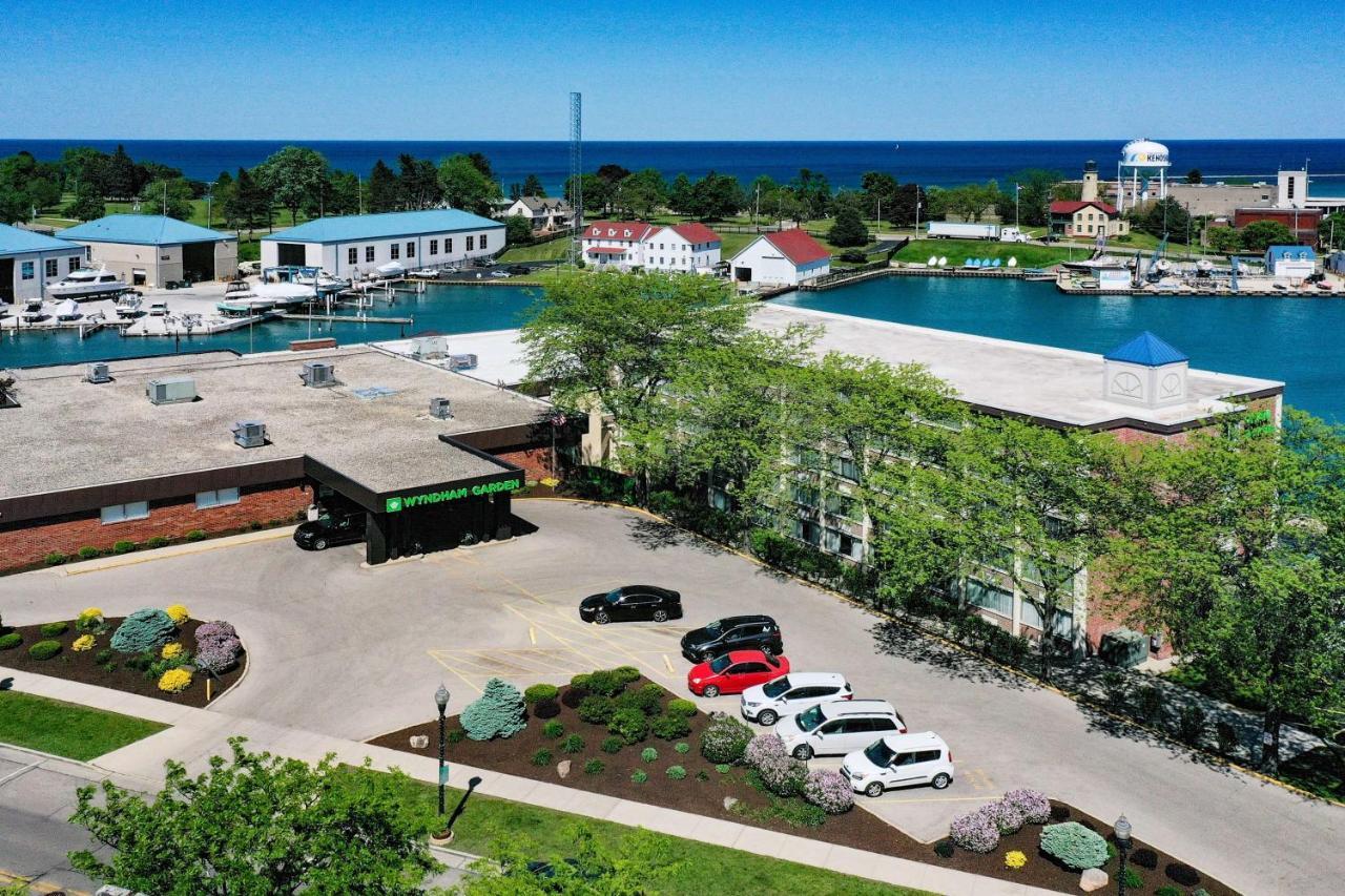 Wyndham Garden Kenosha Harborside Hotell Exteriör bild