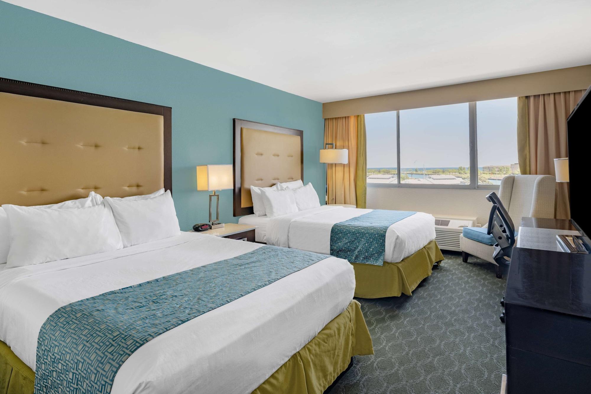 Wyndham Garden Kenosha Harborside Hotell Exteriör bild
