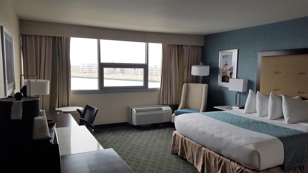Wyndham Garden Kenosha Harborside Hotell Exteriör bild
