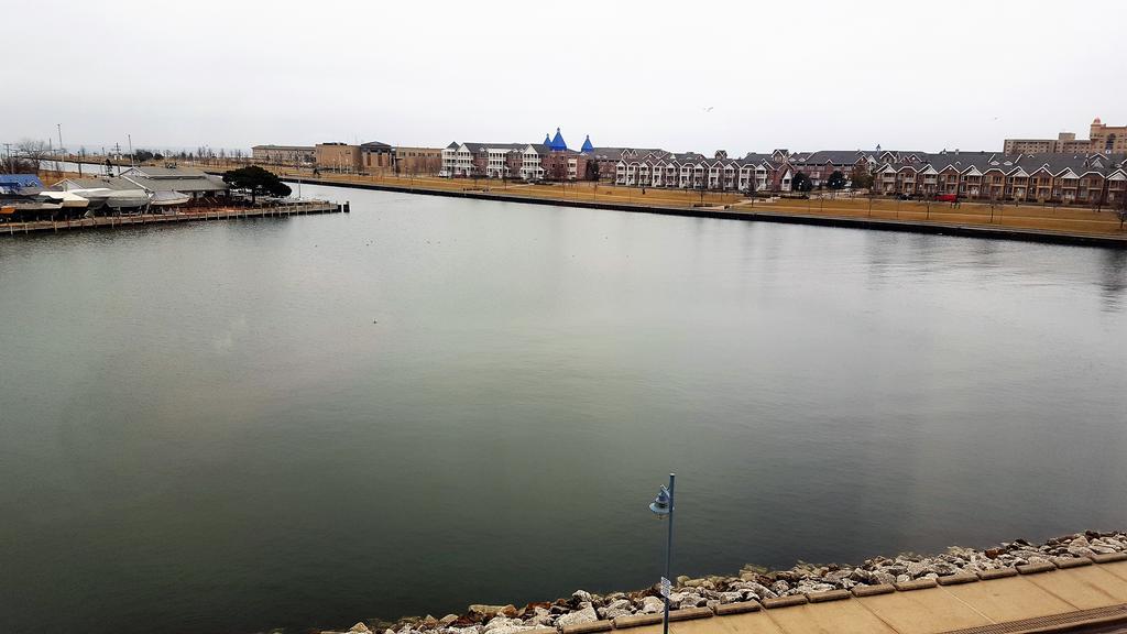 Wyndham Garden Kenosha Harborside Hotell Exteriör bild