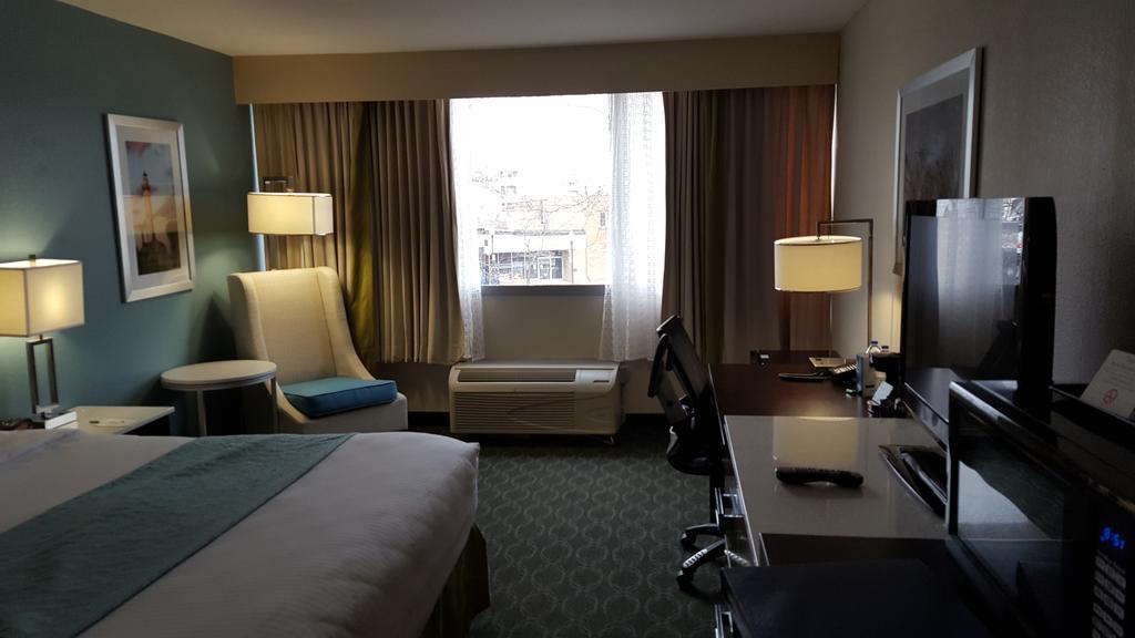 Wyndham Garden Kenosha Harborside Hotell Exteriör bild