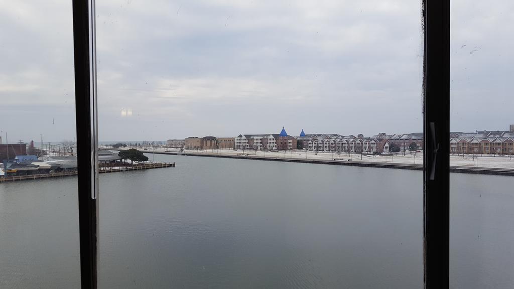 Wyndham Garden Kenosha Harborside Hotell Exteriör bild