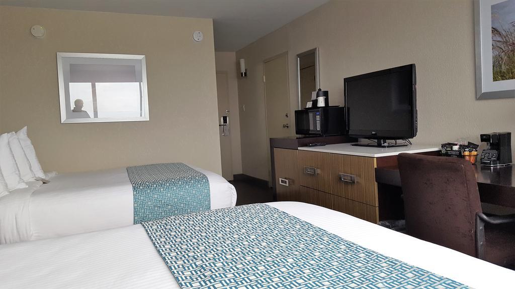 Wyndham Garden Kenosha Harborside Hotell Exteriör bild