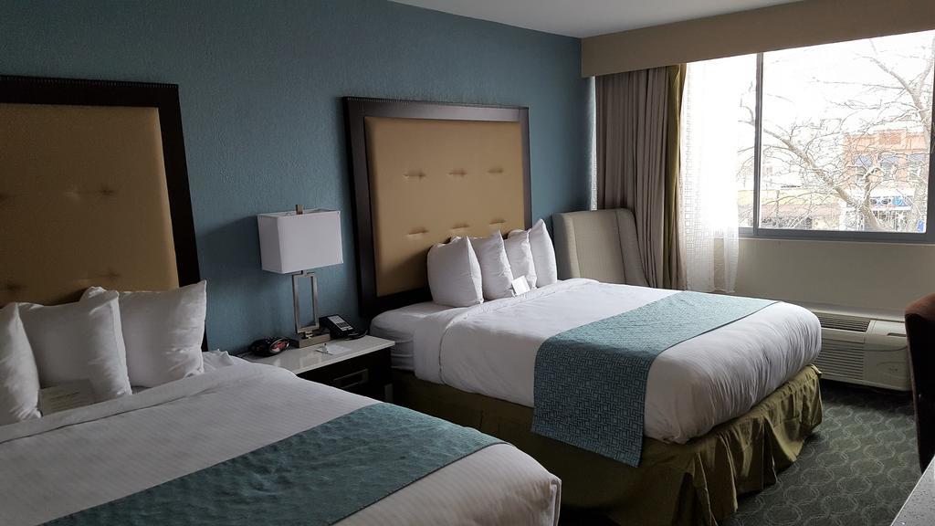 Wyndham Garden Kenosha Harborside Hotell Exteriör bild