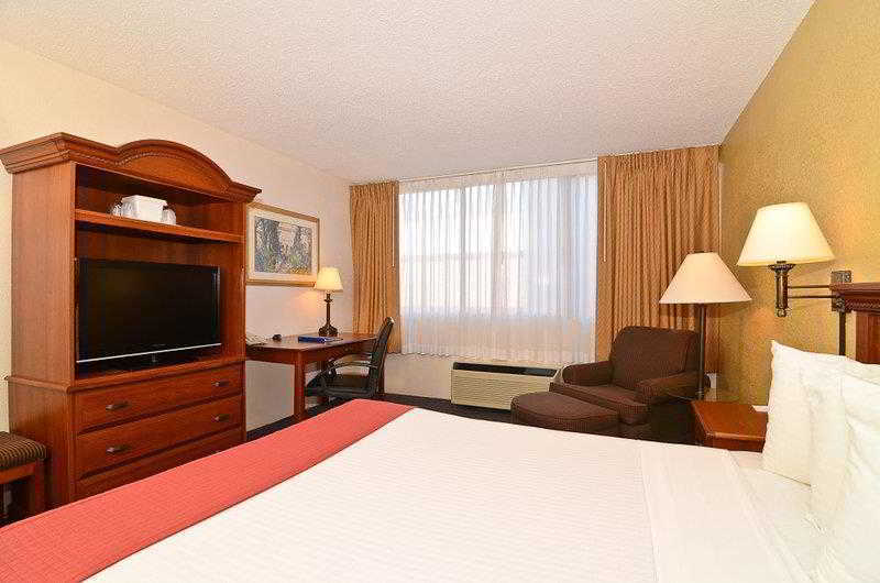 Wyndham Garden Kenosha Harborside Hotell Exteriör bild